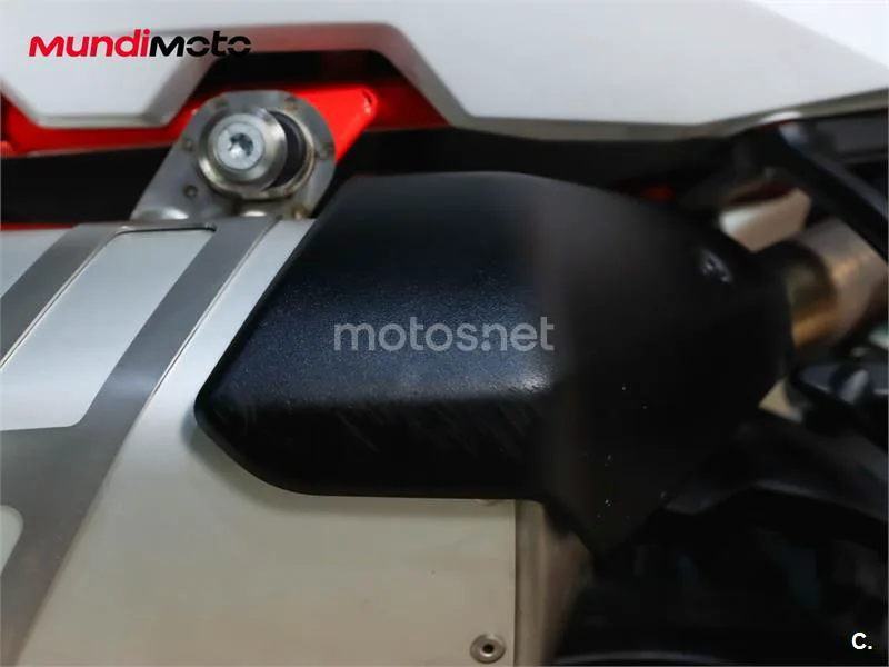 KTM 890 – Vista 28
