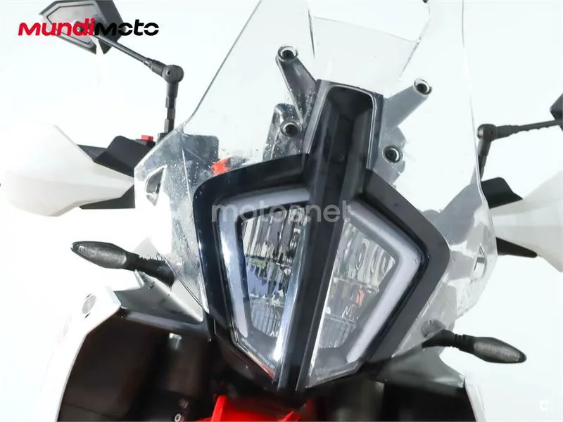 KTM 890 – Vista 5