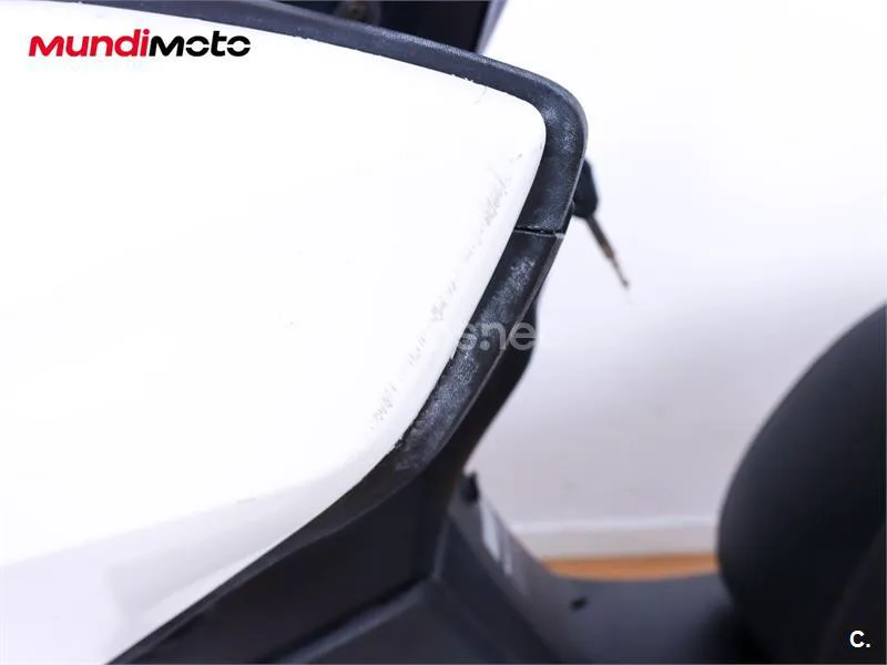 Kymco Grand Dink 125 – Vista 21