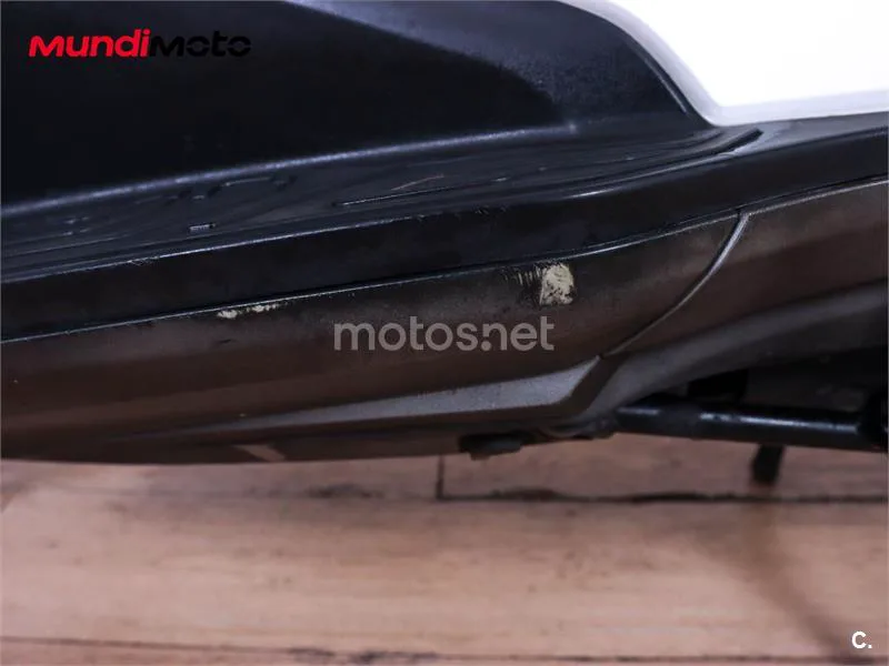 Kymco Grand Dink 125 – Vista 22