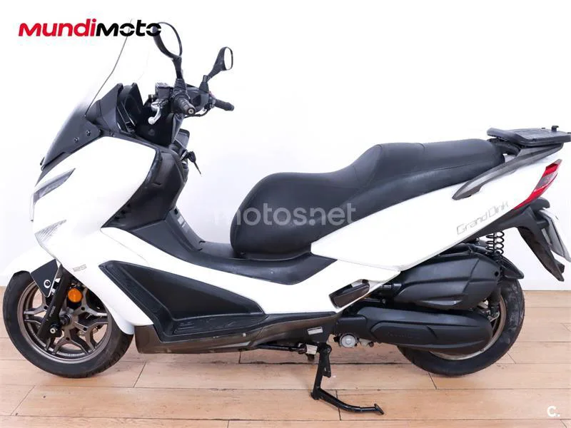 Kymco Grand Dink 125 – Vista 6