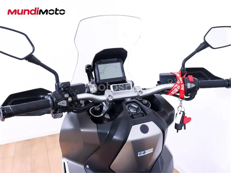 Honda X-ADV – Vista 11
