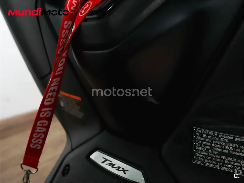 Yamaha TMAX – Vista 13