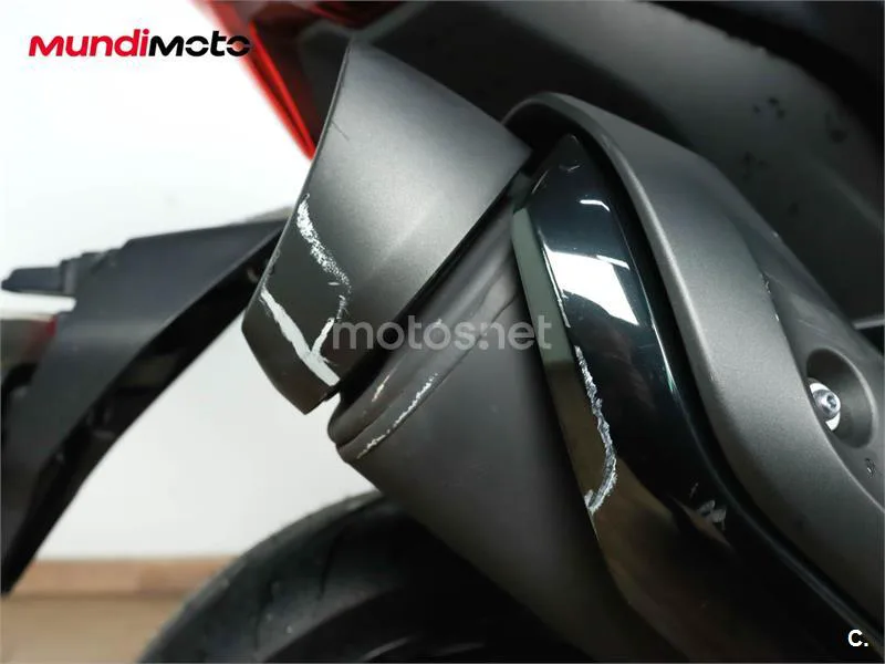Yamaha TMAX – Vista 18