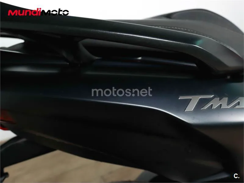 Yamaha TMAX – Vista 21