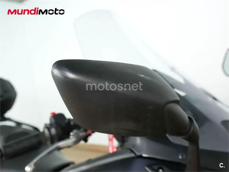 Yamaha TMAX – Vista 25
