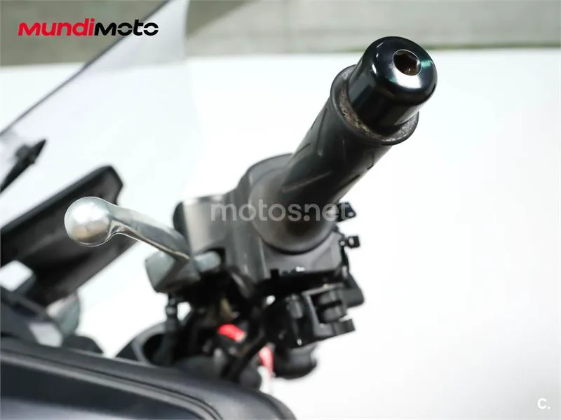 Yamaha TMAX – Vista 30