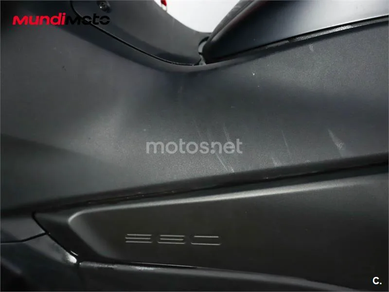 Yamaha TMAX – Vista 31