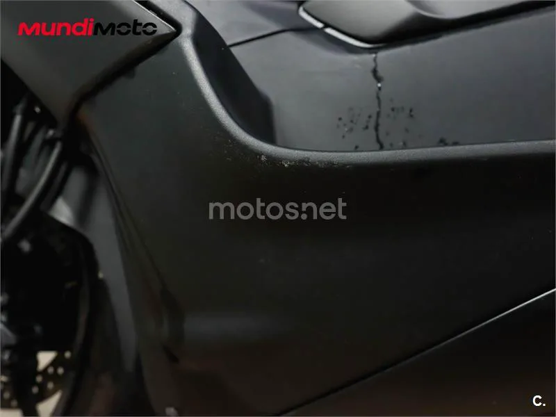 Yamaha TMAX – Vista 34
