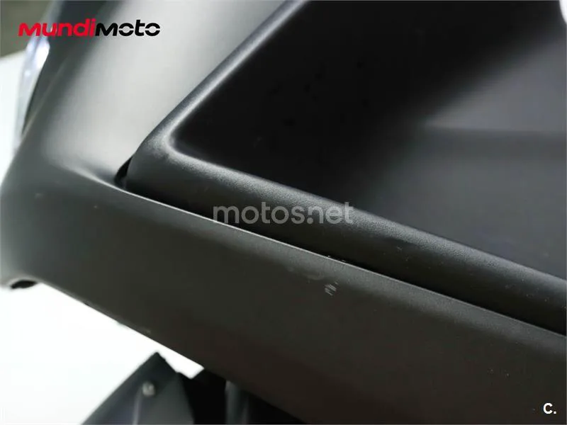 Yamaha TMAX – Vista 35