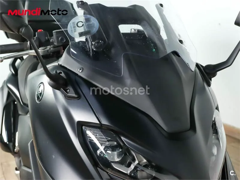Yamaha TMAX – Vista 5