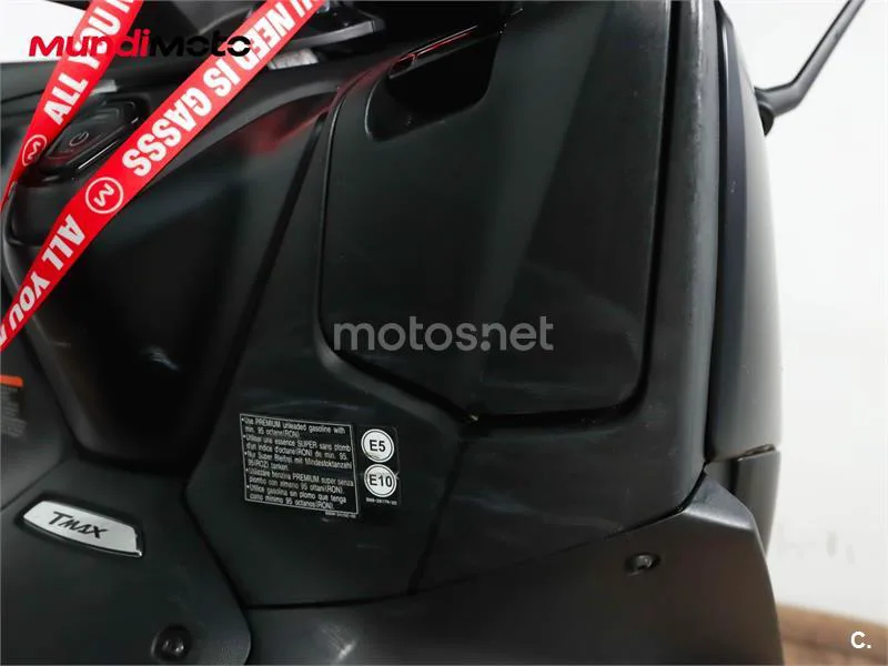 Yamaha TMAX – Vista 46
