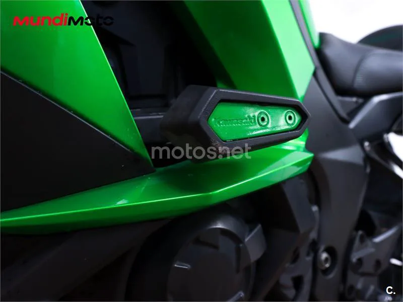 Kawasaki Z1000 – Vista 19