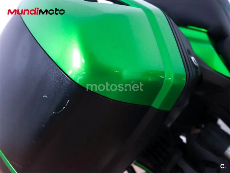 Kawasaki Z1000 – Vista 23