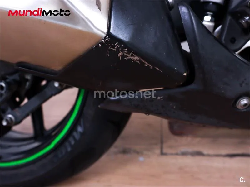 Kawasaki Z1000 – Vista 30