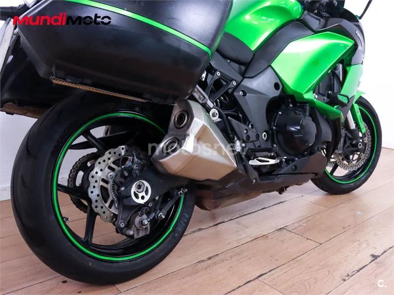 Kawasaki Z1000 – Vista 4