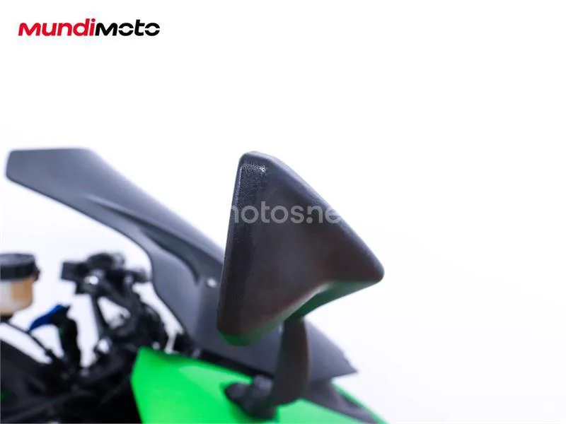 Kawasaki Z1000 – Vista 37