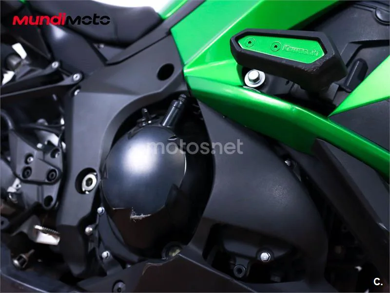 Kawasaki Z1000 – Vista 46