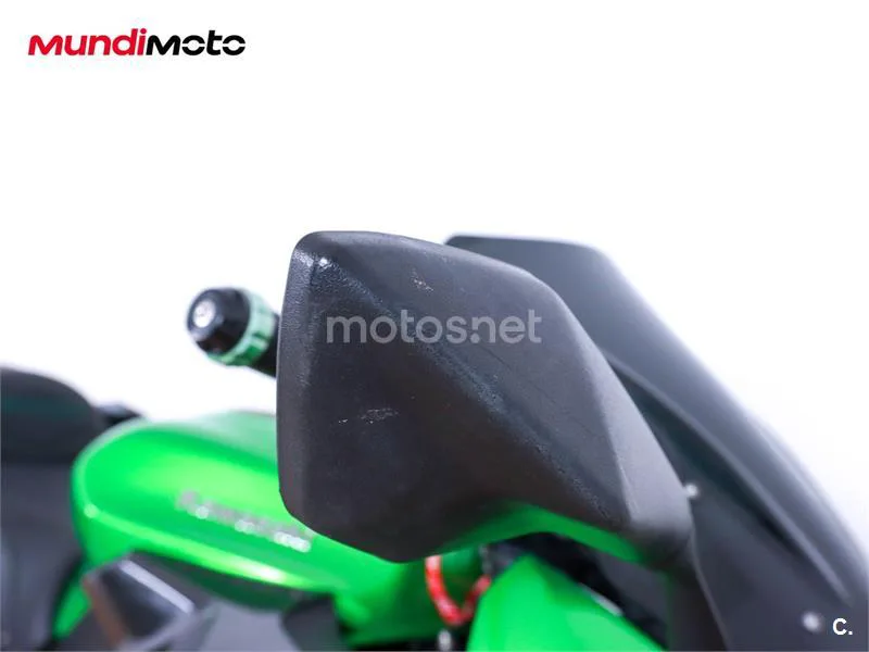 Kawasaki Z1000 – Vista 48