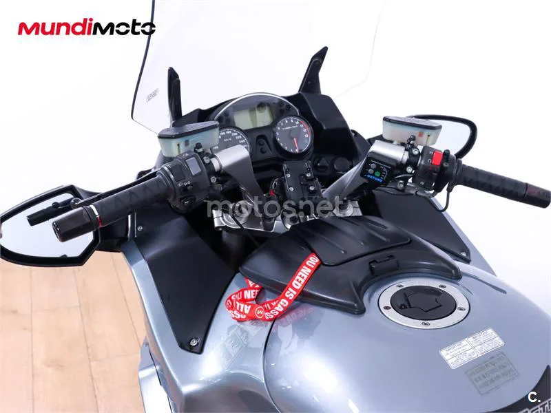 Kawasaki 1400GTR – Vista 11