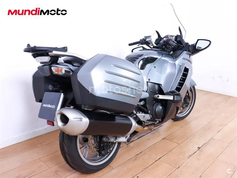 Kawasaki 1400GTR – Vista 3