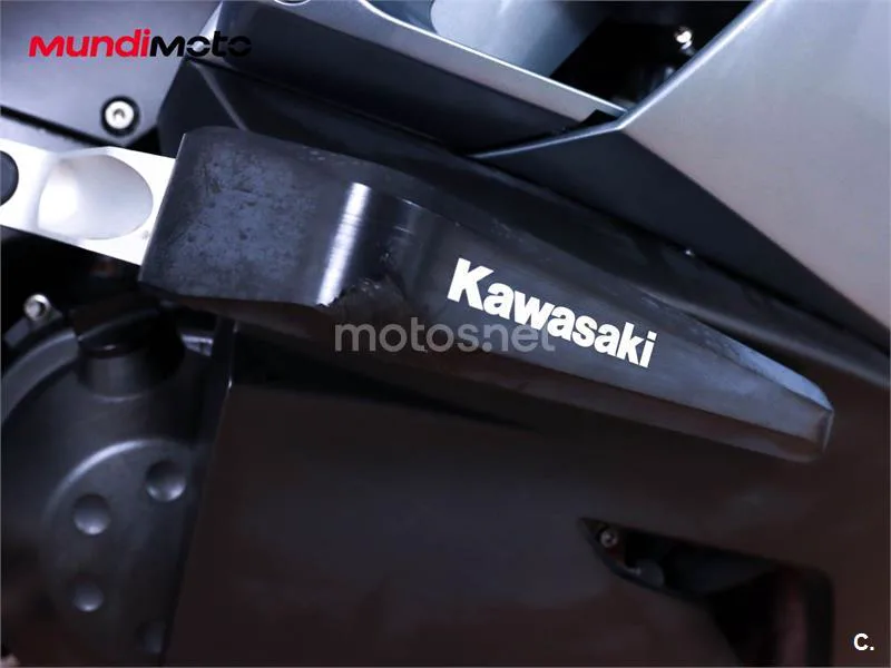 Kawasaki 1400GTR – Vista 27