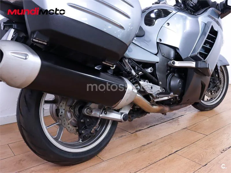 Kawasaki 1400GTR – Vista 4