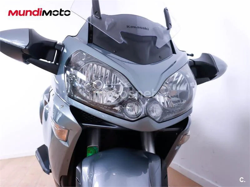 Kawasaki 1400GTR – Vista 5