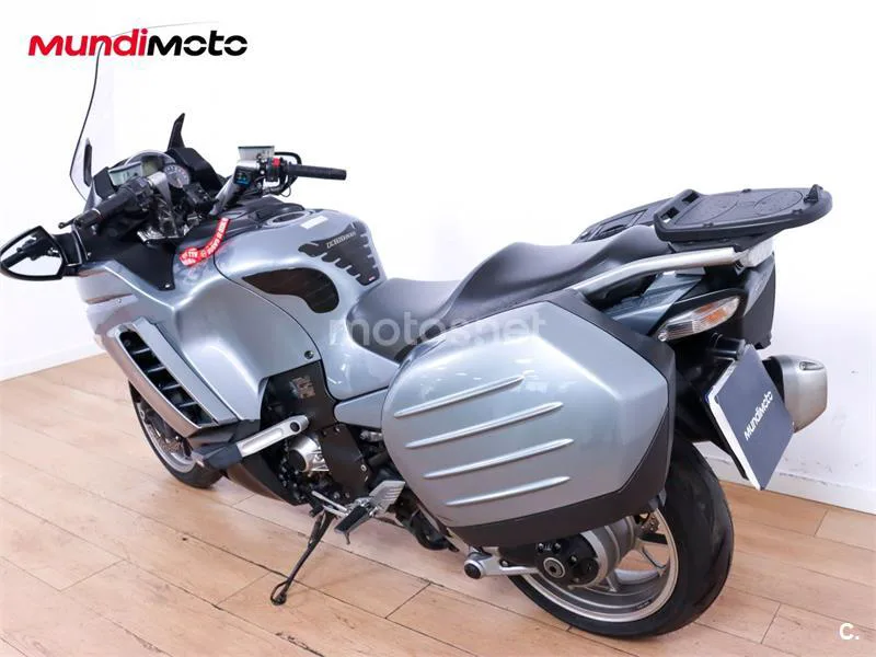 Kawasaki 1400GTR – Vista 8