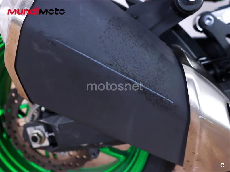 Kawasaki Z900 – Vista 14