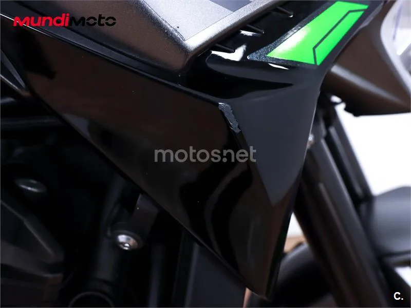 Kawasaki Z900 – Vista 18