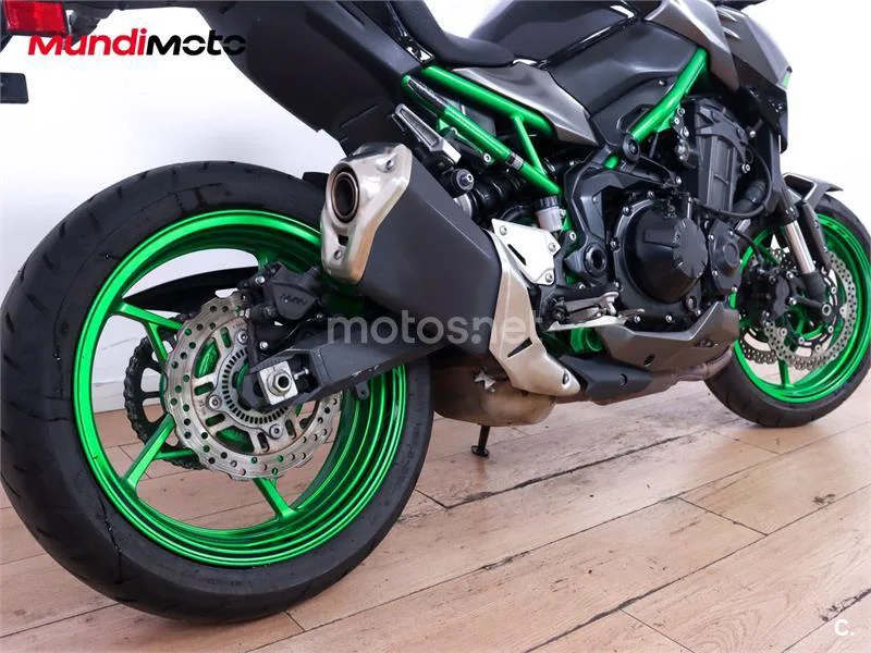 Kawasaki Z900 – Vista 4