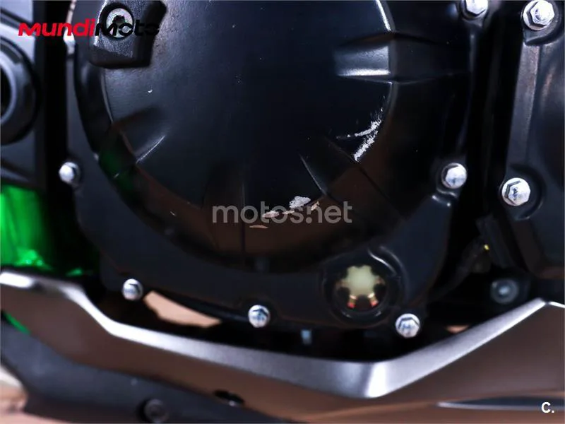 Kawasaki Z900 – Vista 36