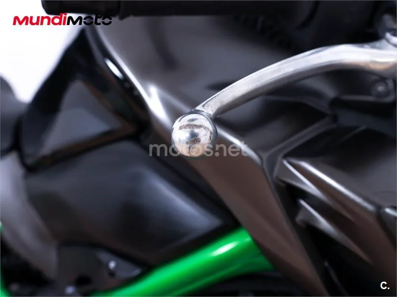 Kawasaki Z900 – Vista 43