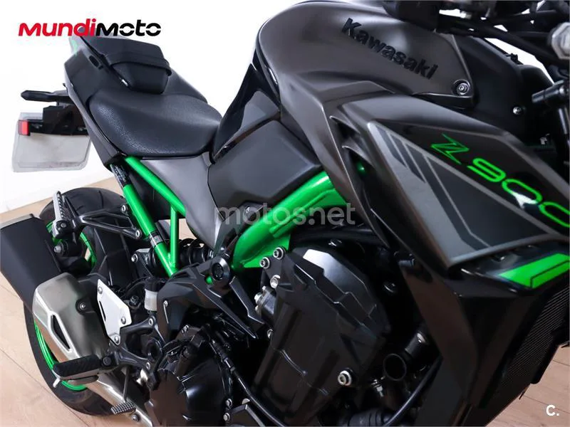Kawasaki Z900 – Vista 48