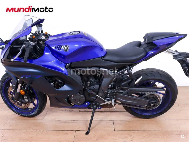 Yamaha R7 – Vista 6