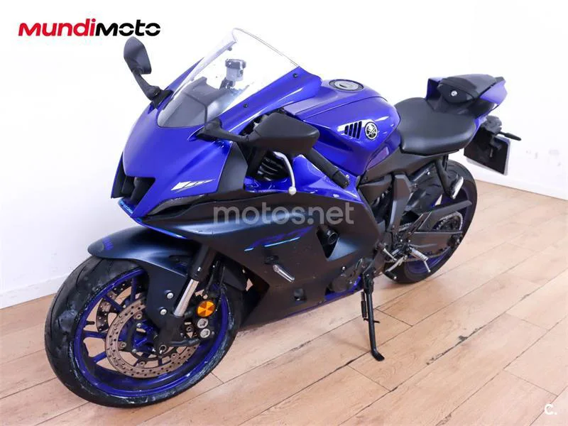 Yamaha R7 – Vista 7