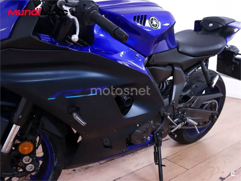 Yamaha R7 – Vista 10