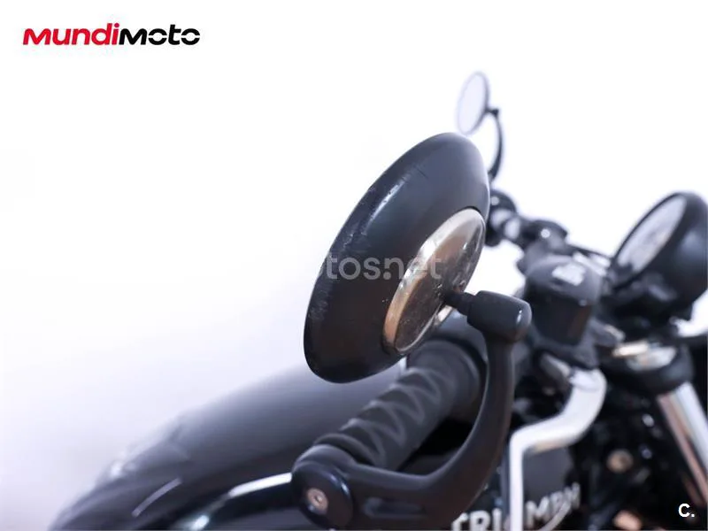 Triumph Bonneville – Vista 14