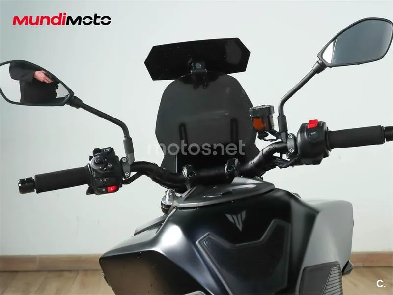 Yamaha MT-09 – Vista 11