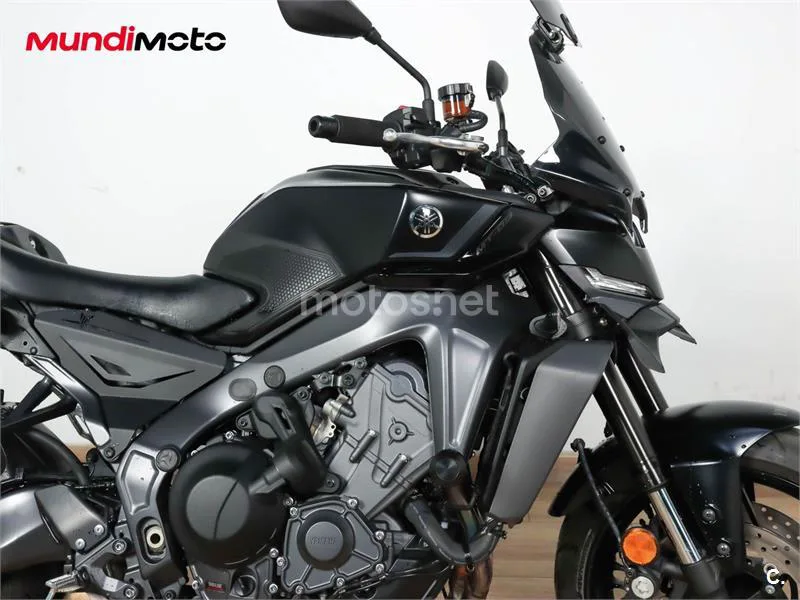 Yamaha MT-09 – Vista 14