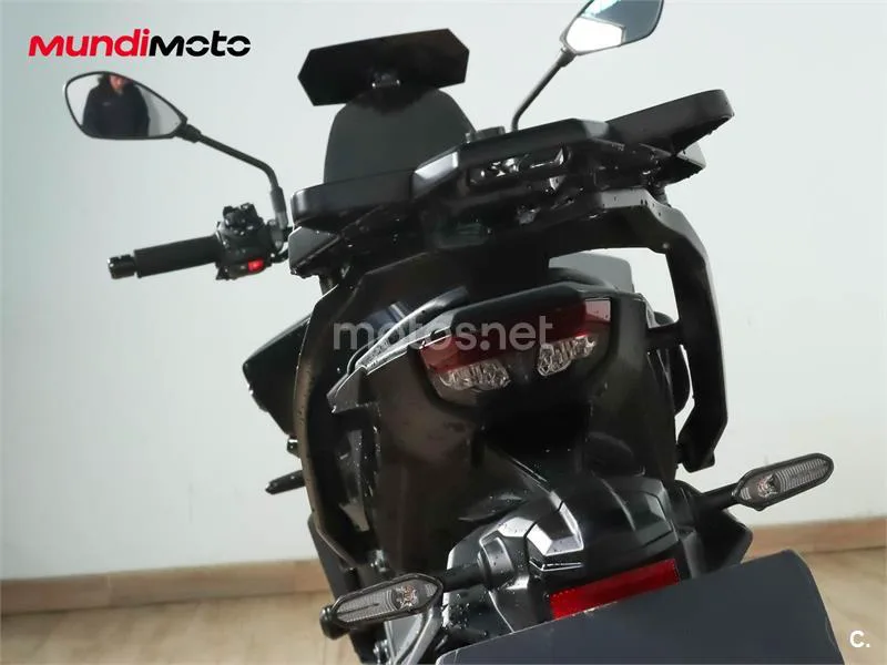Yamaha MT-09 – Vista 9