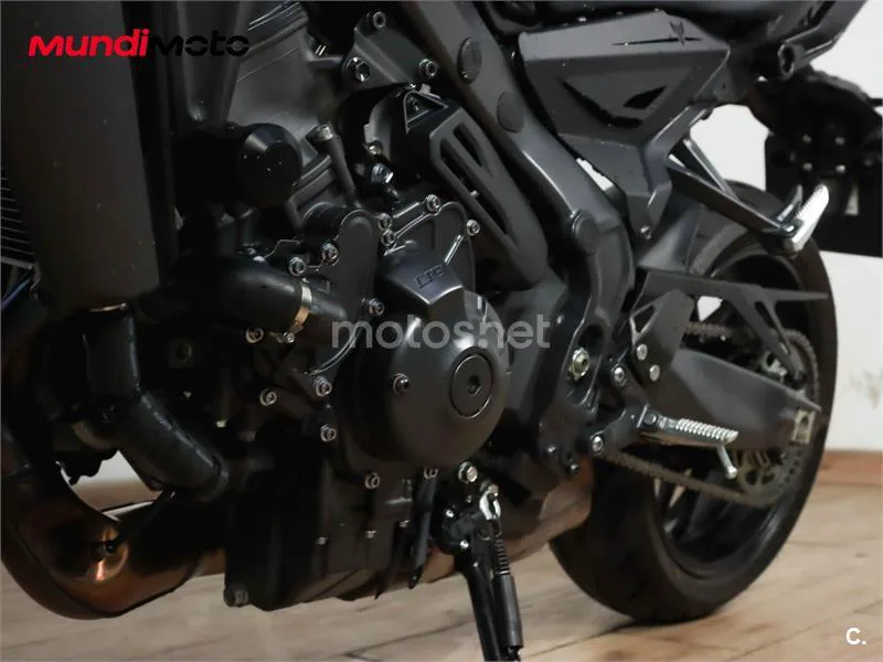Yamaha MT-09 – Vista 10