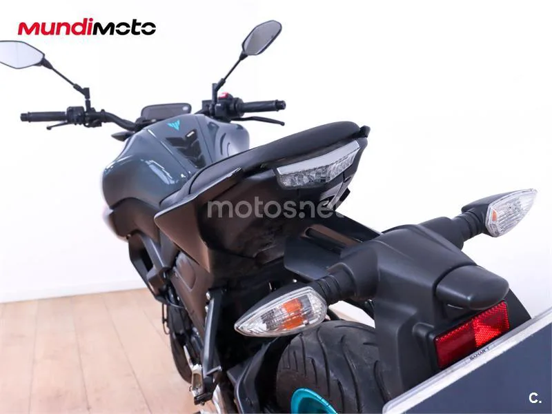 Yamaha MT-125 – Vista 9