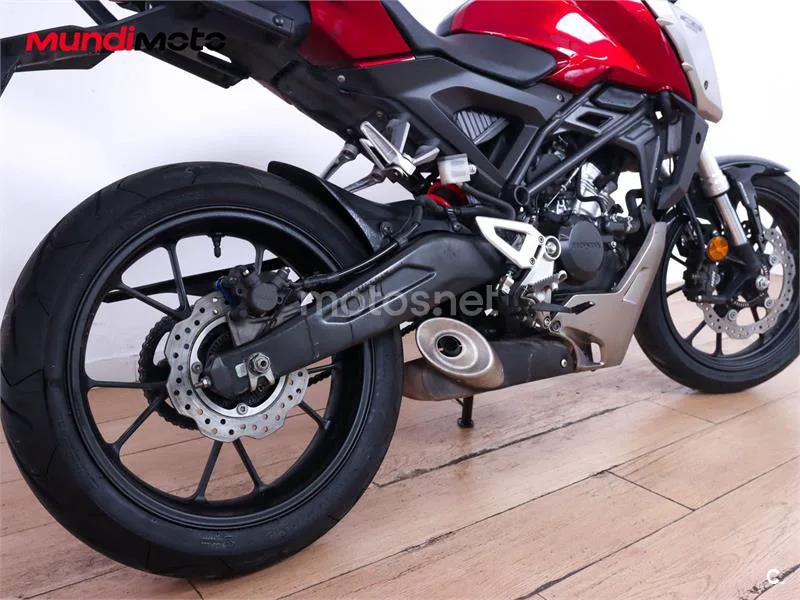 Honda CB 125 R – Vista 4