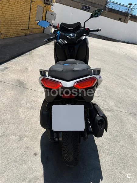 Yamaha XMAX 300 – Vista 3