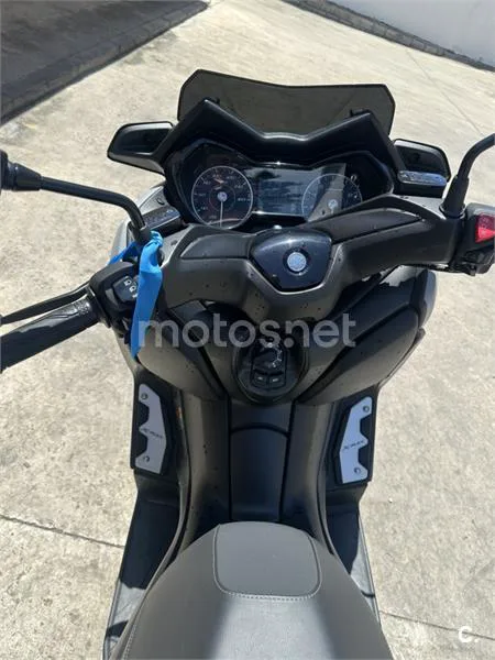 Yamaha XMAX 300 – Vista 4