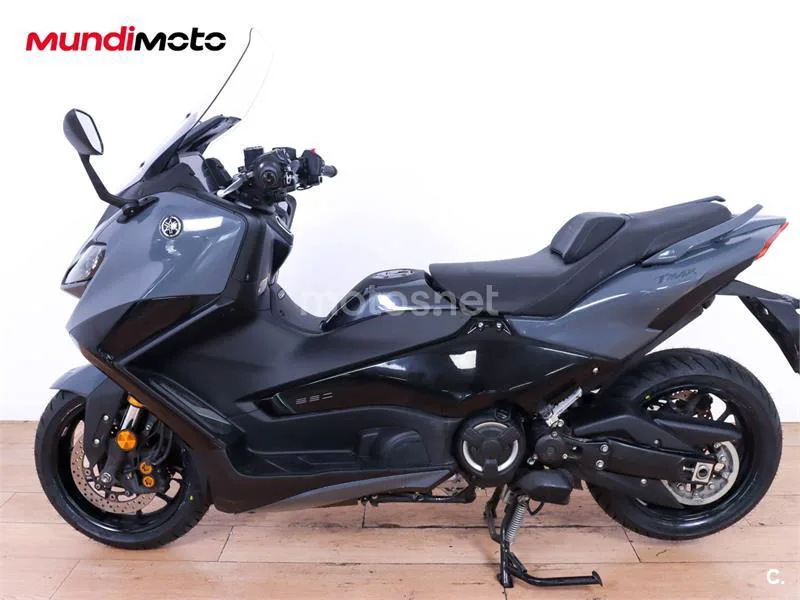 Yamaha TMAX – Vista 6