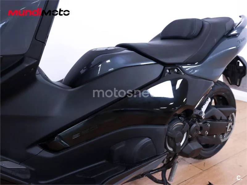 Yamaha TMAX – Vista 10