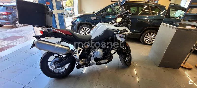 BMW F 750 – Vista 3